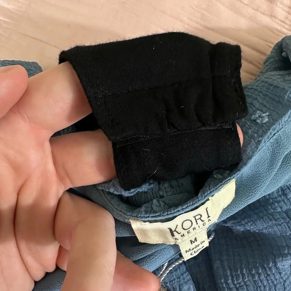 NWT Women’s long sleeve dot texture blue Bodysuit size M #1368 - Picture 7 of 8